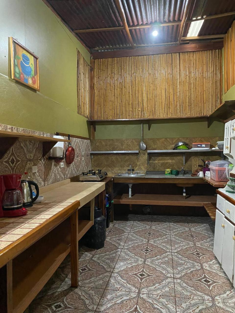 Mauras Tropical Mini Hostel & Tours Paquera Eksteriør billede