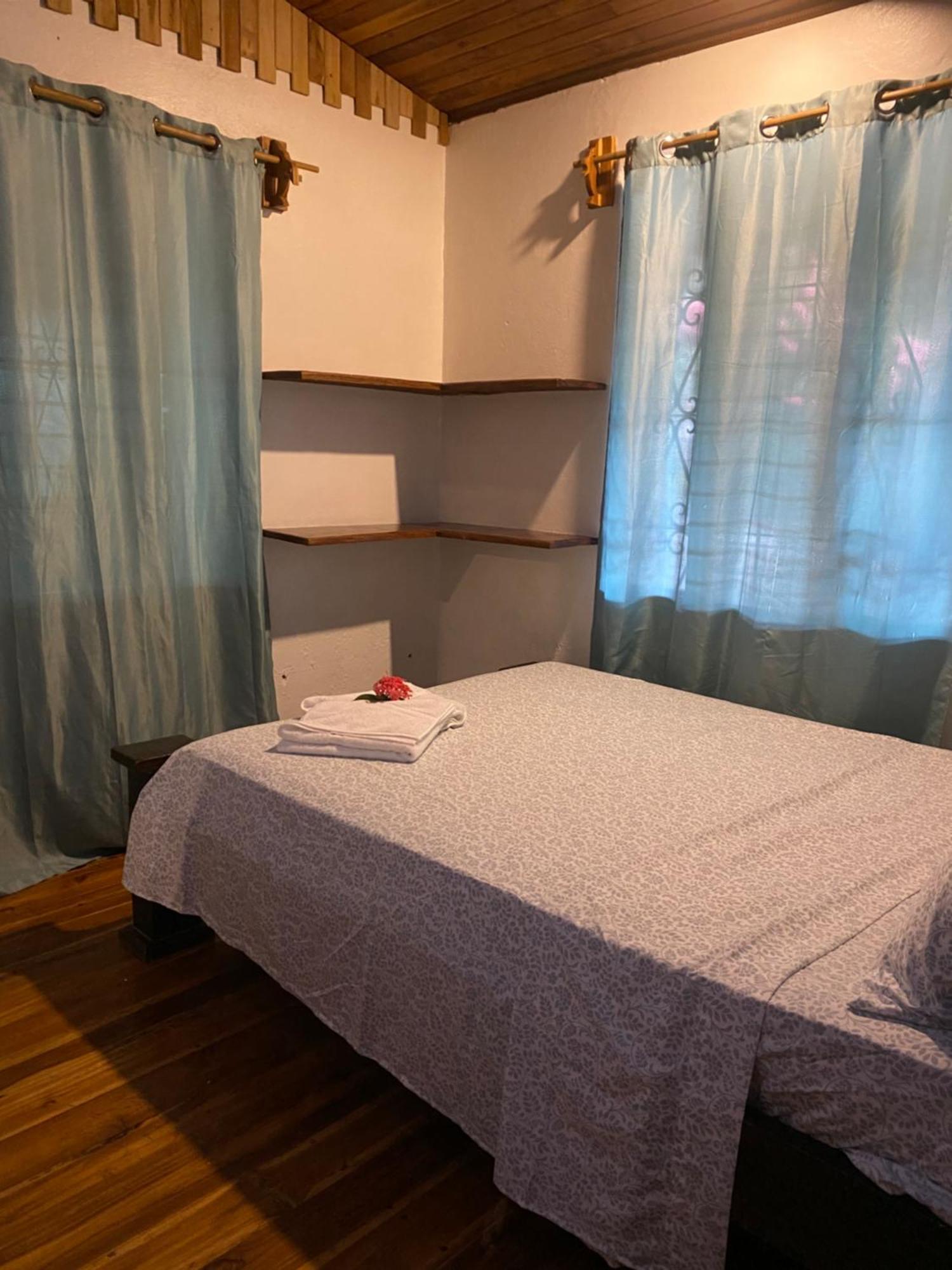 Mauras Tropical Mini Hostel & Tours Paquera Eksteriør billede